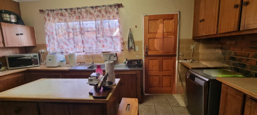 3 Bedroom Property for Sale in Langenhovenpark Free State